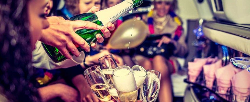 planespremium 1024x421 - Plan de San Valent&iacute;n en limusina