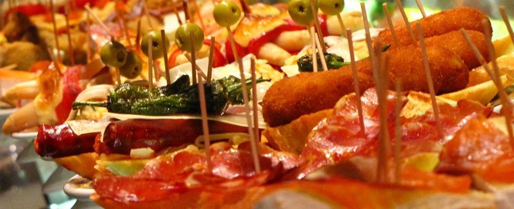 tapas portada 1024x417 - Plan de San Valent&iacute;n en limusina